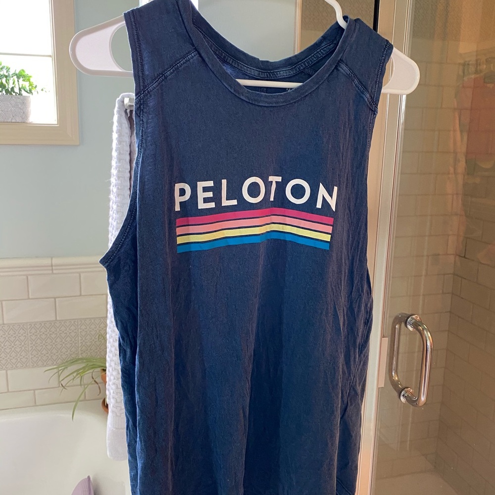 Peloton tank